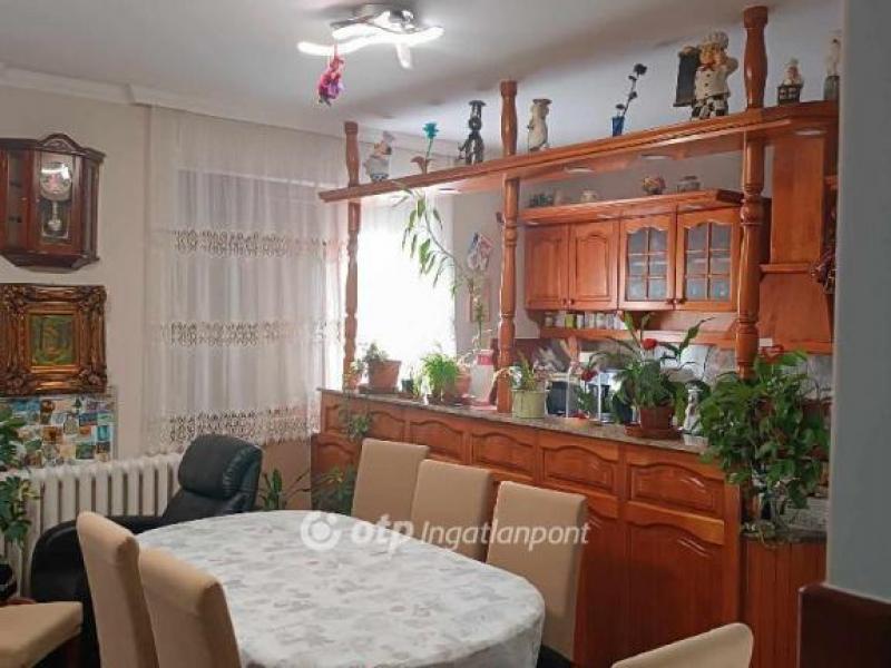 Eladó családi ház Hajdúnánás