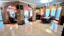 Eladó családi ház Budapest