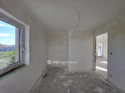 Eladó lakás Szántód