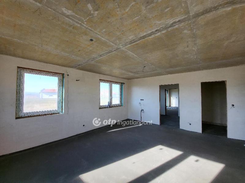 Eladó lakás Szántód