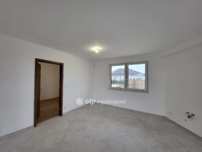 Eladó lakás Szántód
