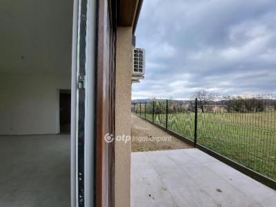 Eladó lakás Szántód