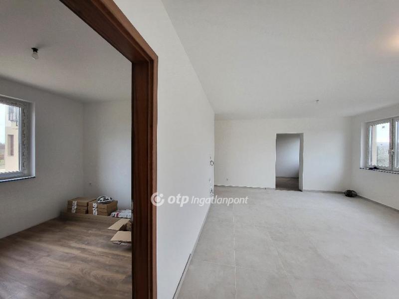 Eladó lakás Szántód