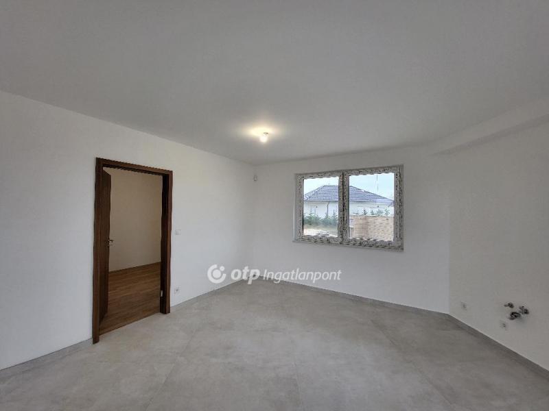 Eladó lakás Szántód