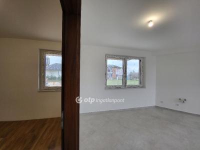 Eladó lakás Szántód