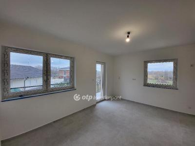 Eladó lakás Szántód