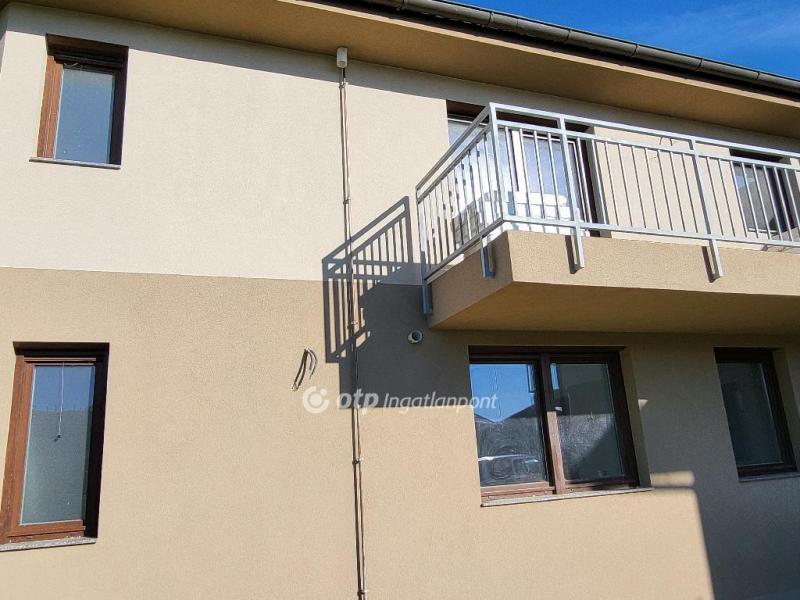 Eladó lakás Szántód