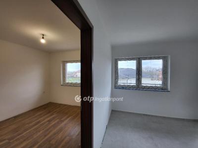 Eladó lakás Szántód