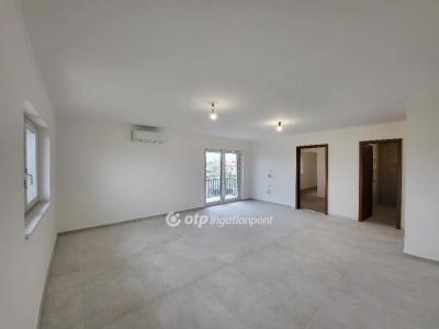 Eladó lakás Szántód