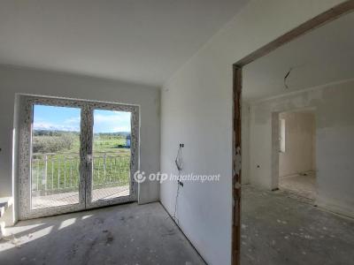 Eladó lakás Szántód