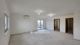 Eladó lakás Szántód