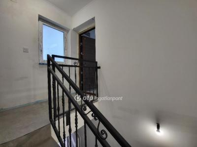 Eladó lakás Szántód