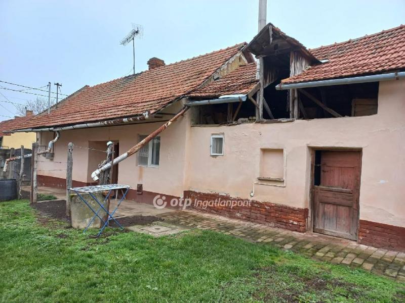 Eladó családi ház Hajdúböszörmény