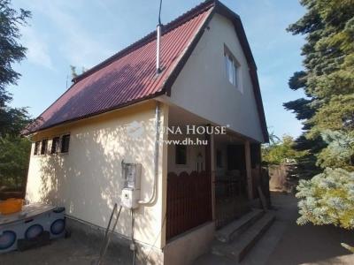 Eladó családi ház Tápiószentmárton