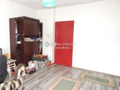 Eladó családi ház Lajoskomárom