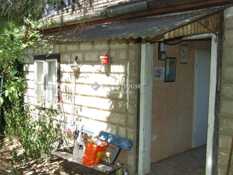 Eladó lakóövezeti telek Esztergom