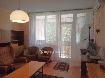 Eladó lakás Dombóvár