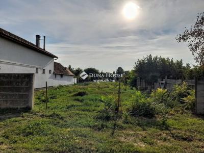 Eladó lakóövezeti telek Békéscsaba