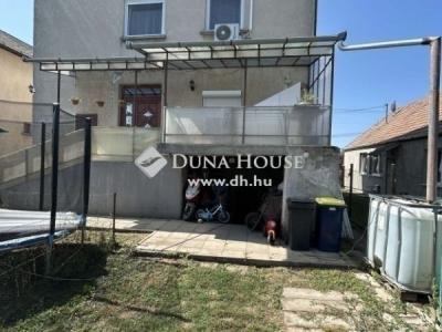 Eladó családi ház Monor