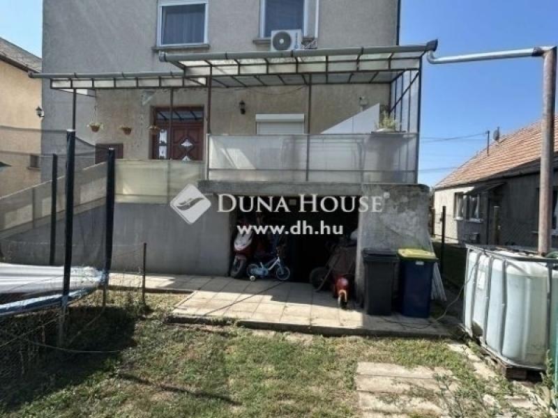Eladó családi ház Monor