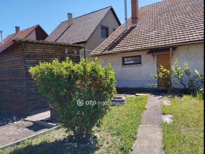 Eladó családi ház Jászberény