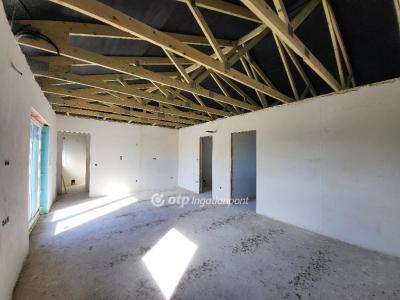 Eladó lakás Szántód