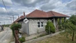 Eladó családi ház Enying