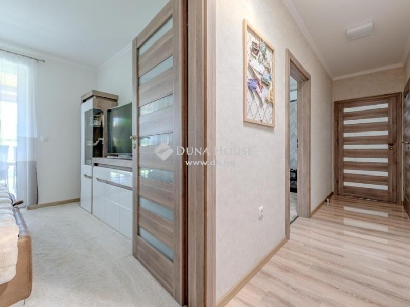 Eladó családi ház Üllő