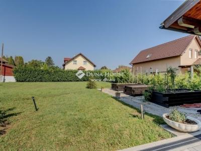 Eladó családi ház Üllő