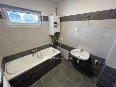 Eladó családi ház Balatonszárszó