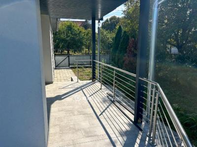 Eladó családi ház Balatonszárszó