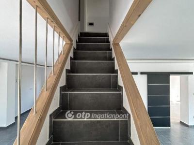 Eladó családi ház Balatonszárszó