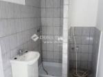 Eladó üzlethelység udvarban Esztergom