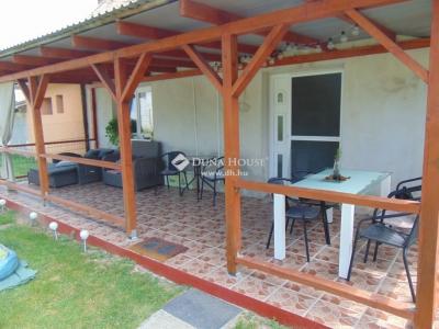 Eladó lakás Szentlőrinc