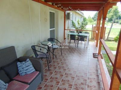 Eladó lakás Szentlőrinc