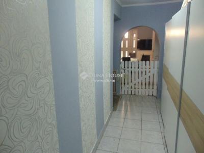 Eladó lakás Szentlőrinc