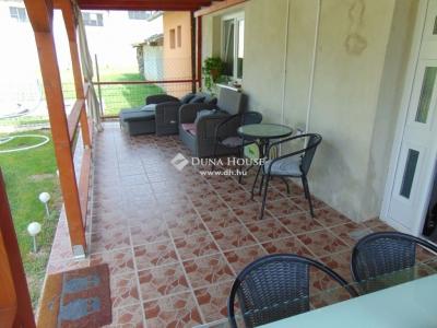 Eladó lakás Szentlőrinc