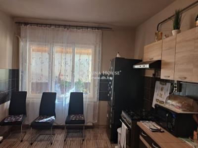 Eladó családi ház Gyömrő