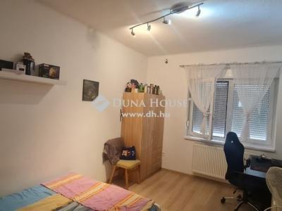 Eladó családi ház Monor