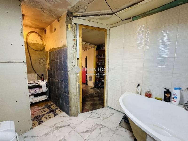 Eladó családi ház Esztergom