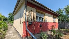 Eladó ház Csongrád