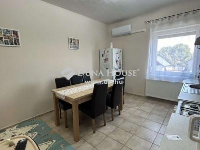 Eladó családi ház Monor