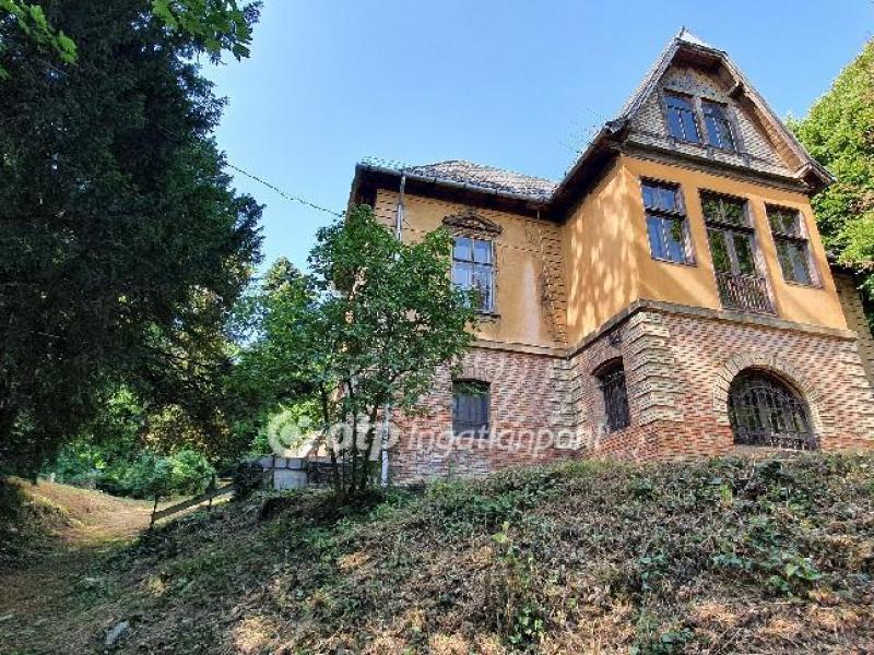 Eladó lakóövezeti telek Budapest