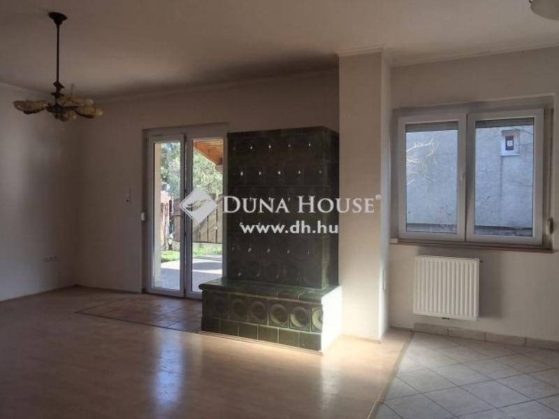 Eladó családi ház Budapest