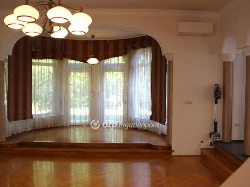 Eladó családi ház Budapest