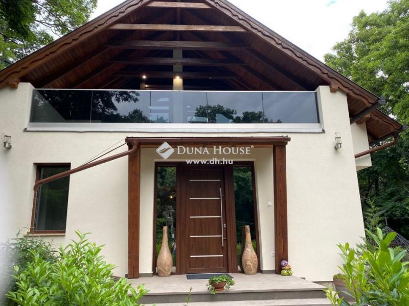 Eladó családi ház Leányfalu