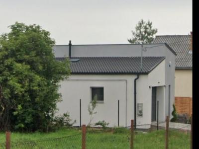 Eladó családi ház Adony