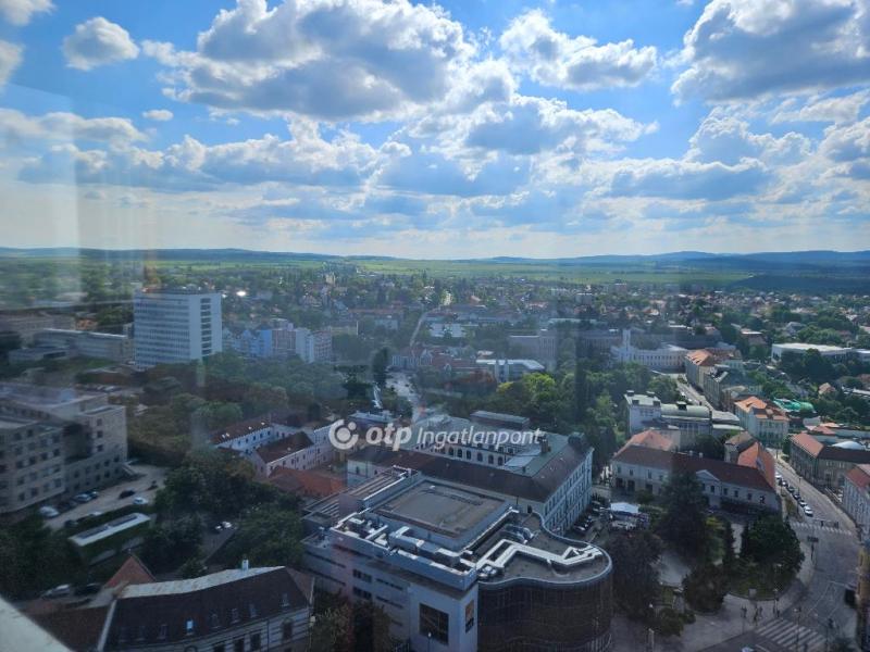 Eladó lakás Veszprém
