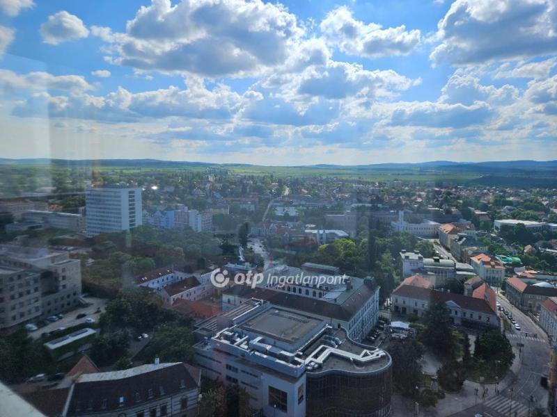 Eladó lakás Veszprém