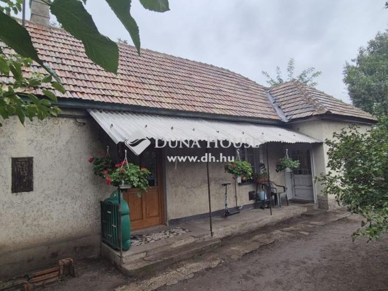 Eladó családi ház Sárbogárd